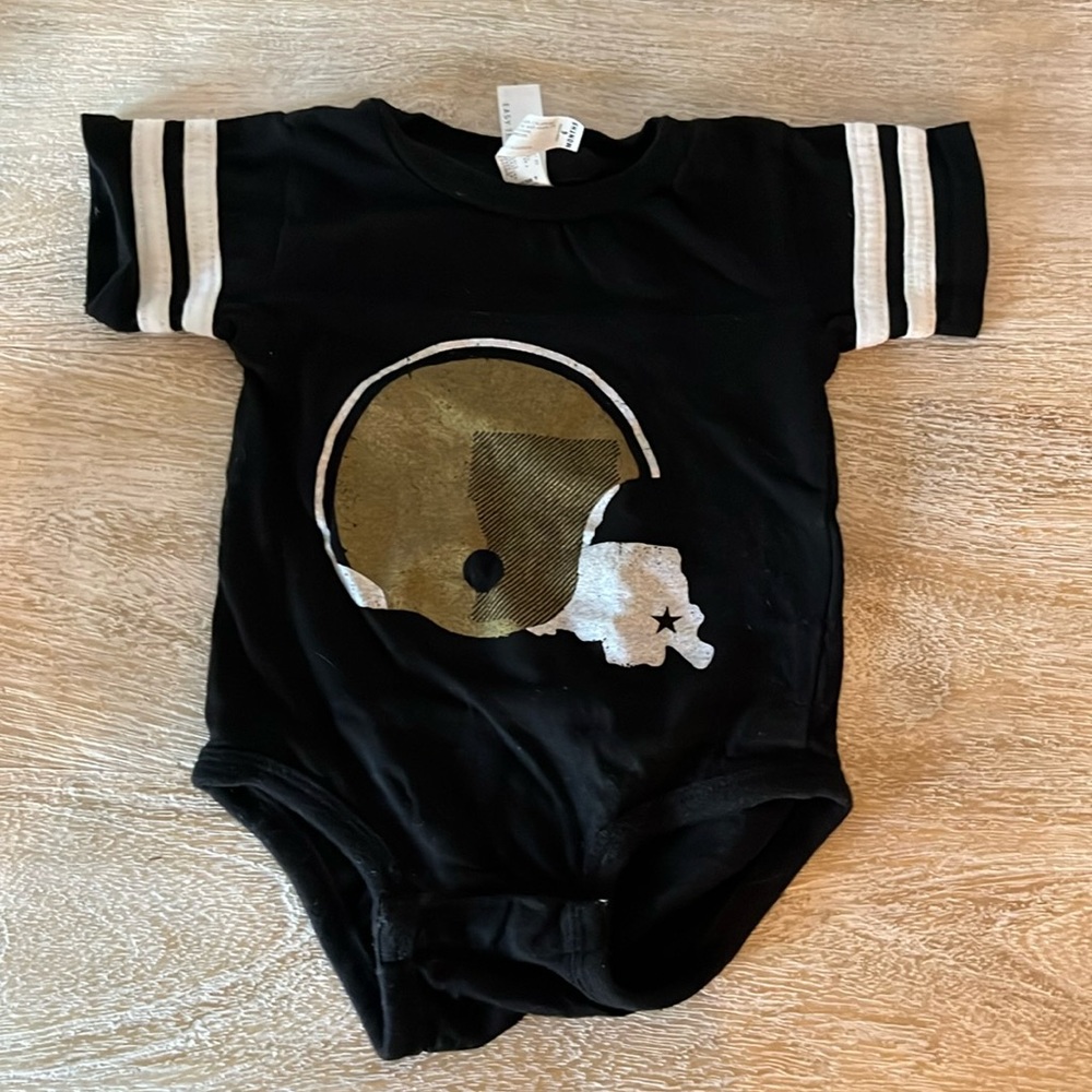 DirtyCoast New Orleans Saints Short Sleeve Bodysuit size 6M